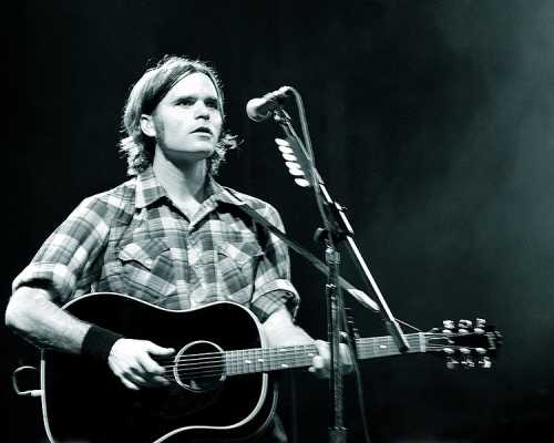 Photo of the singer of Death Cab For Cutie