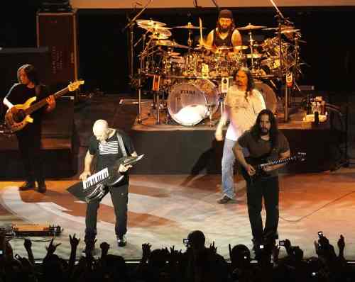 Photo of the band Dream Theater