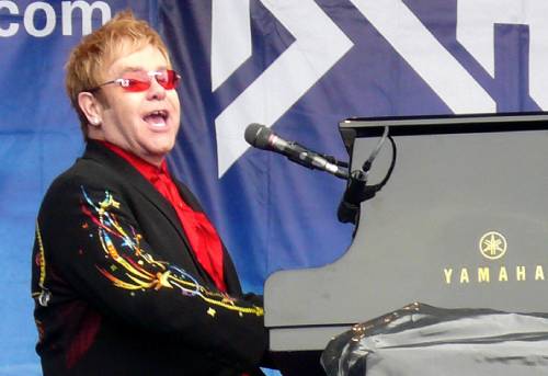 Photo of Elton John in 2008