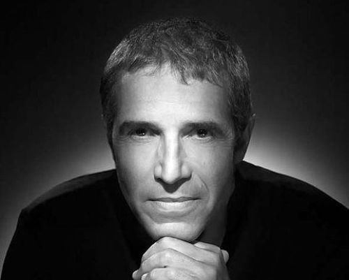 Photo de Julien Clerc en 2008 par les studios Harcourt