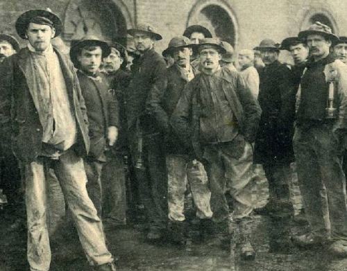 Photo de mineurs sauveteurs en 1906