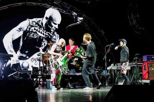 Photo of the Red Hot Chili Peppers in 2016